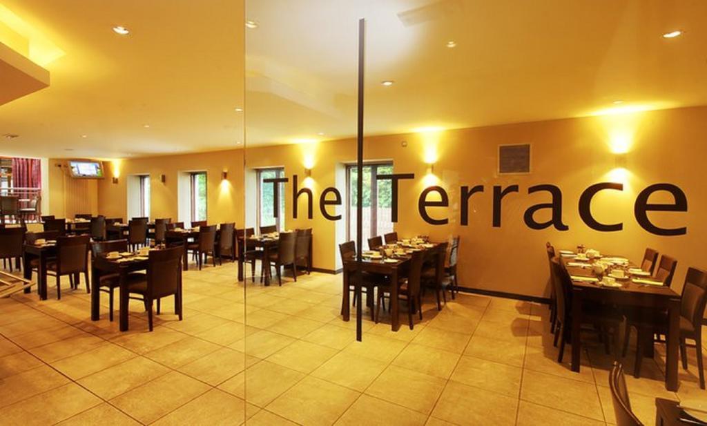 Rosspark Hotel Kells Баллимина Экстерьер фото